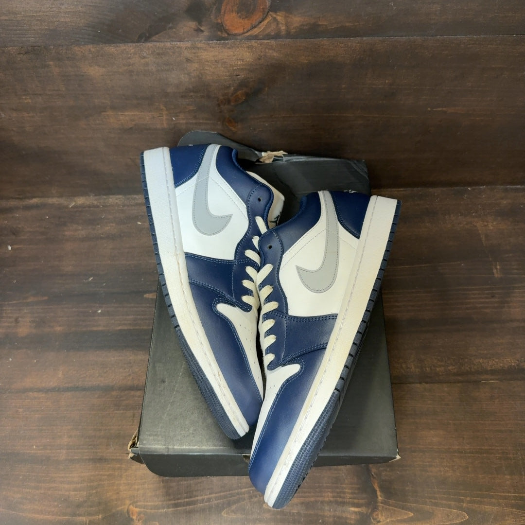 Jordan 1 Low Wolf Grey Midnight Navy - Image 2
