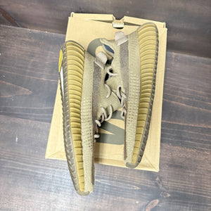 adidas Yeezy Boost 350 V2 Earth Size 9.5 (Pre-Owned)