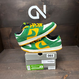Nike SB Dunk Low Bucks - Image 1