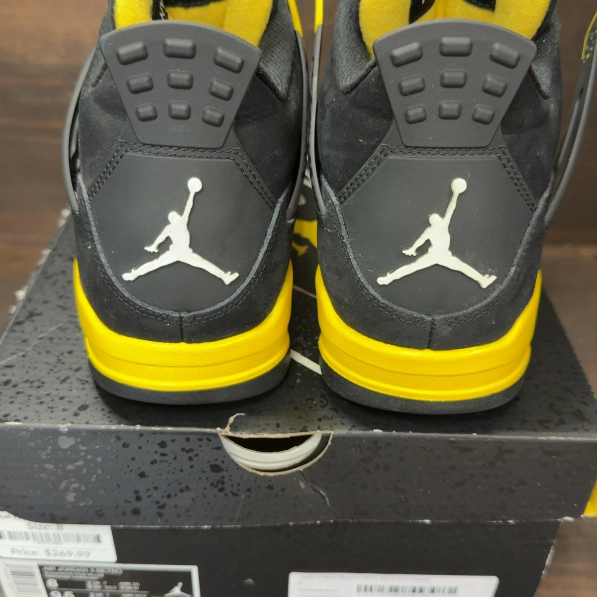 Jordan 4 Retro Thunder (2023) - Image 5