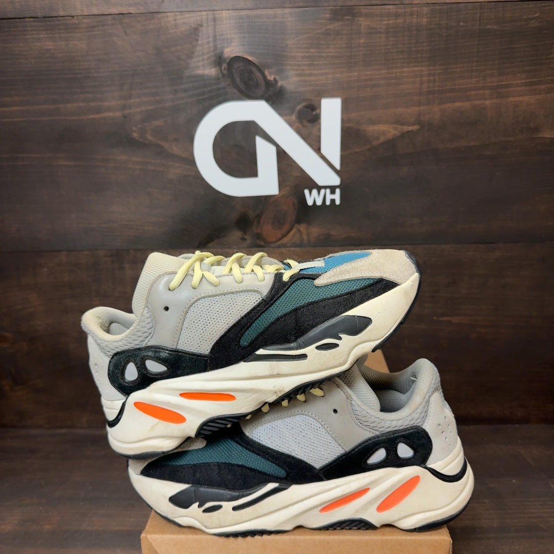 adidas Yeezy Boost 700 Wave Runner Size 7 (Pre-Owned) - Image 1