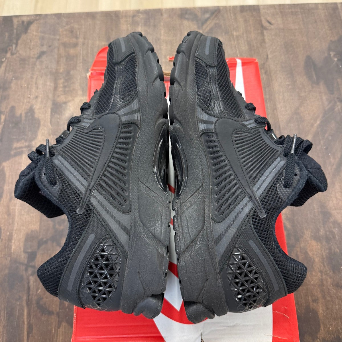 Nike Zoom Vomero 5 Triple Black - Image 5