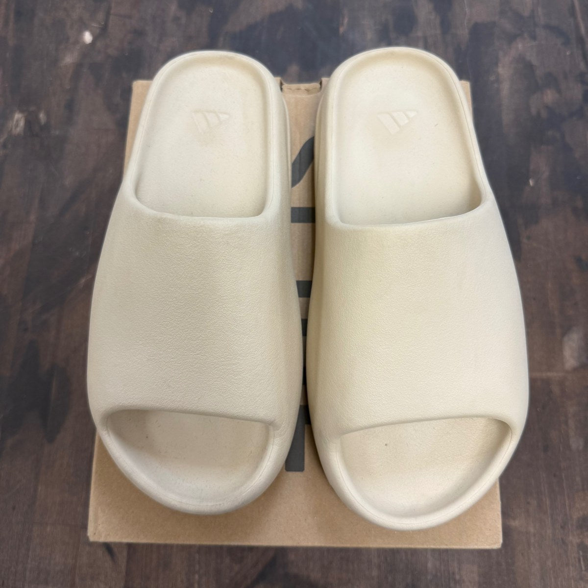 adidas Yeezy Slide Bone (2022/2023 Restock) - Image 1