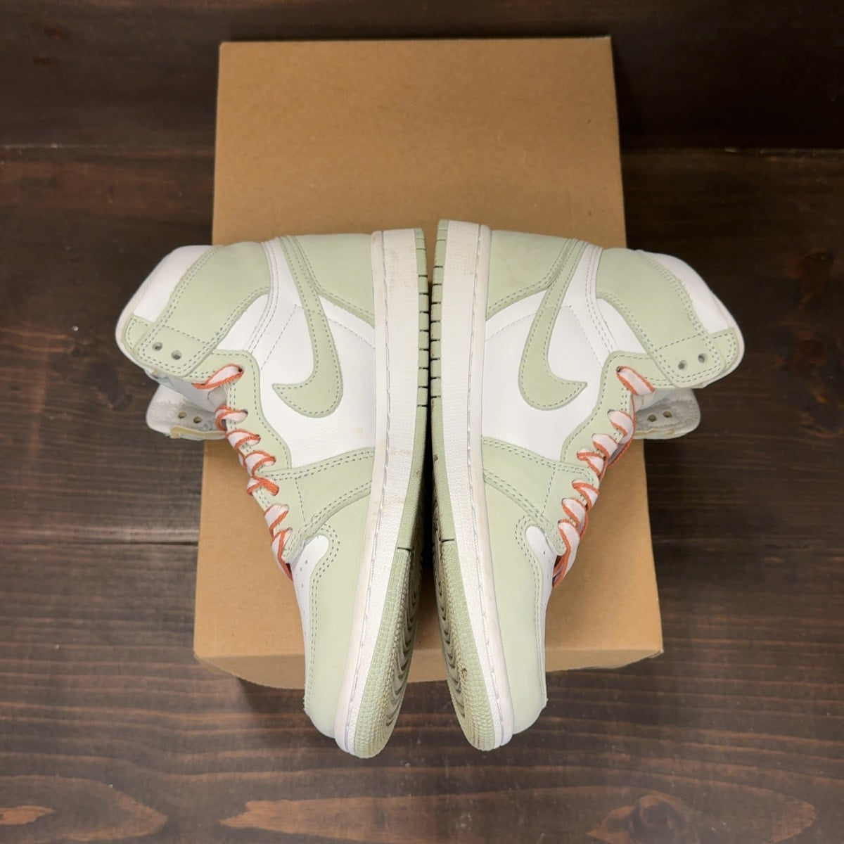 Jordan 1 Retro High OG Seafoam (Women's) Size 6.5W (Pre-Owned) - Image 4