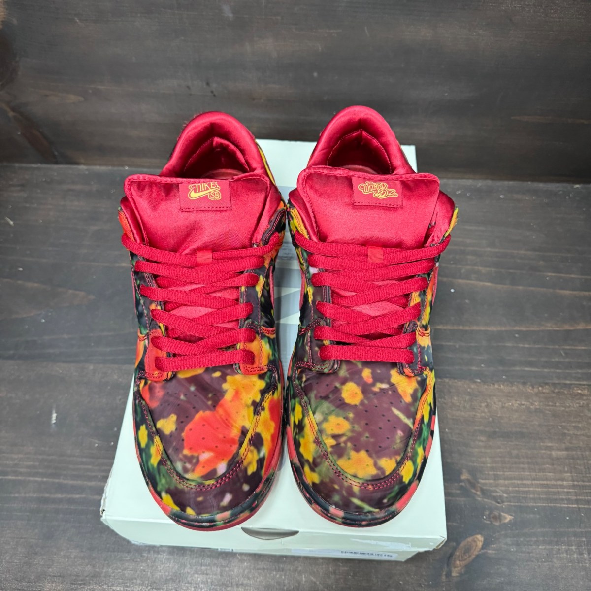 Nike SB Dunk Low The Wizard of Oz Poppy Field - Image 3