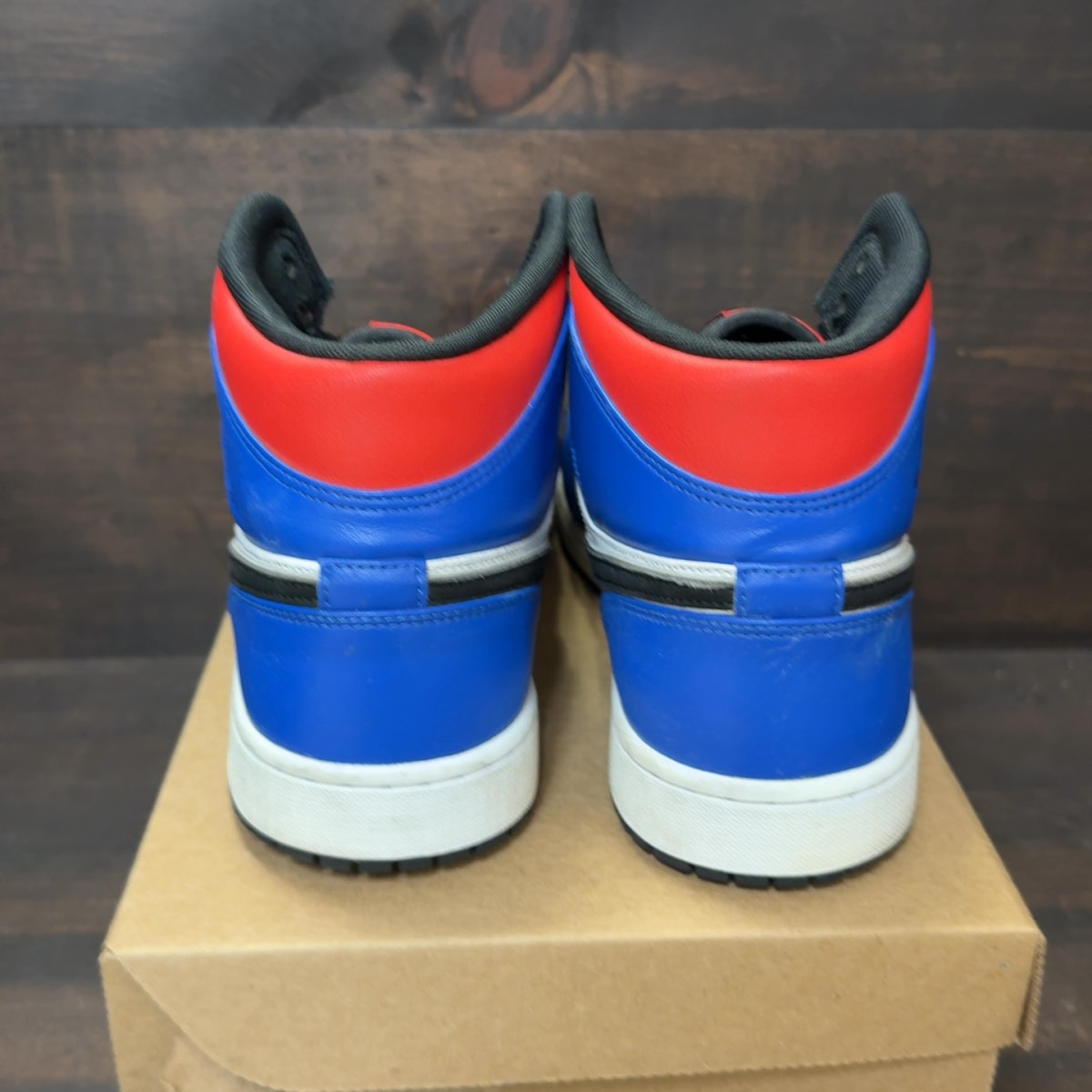 Jordan 1 Mid Top 3 Size 12 (Pre-Owned) - Image 5