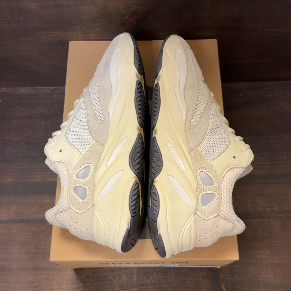 adidas Yeezy Boost 700 Analog - Image 6