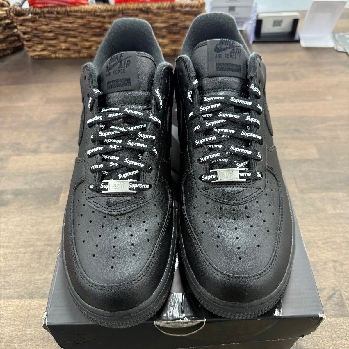 Nike Air Force 1 Low Supreme Black - Image 3