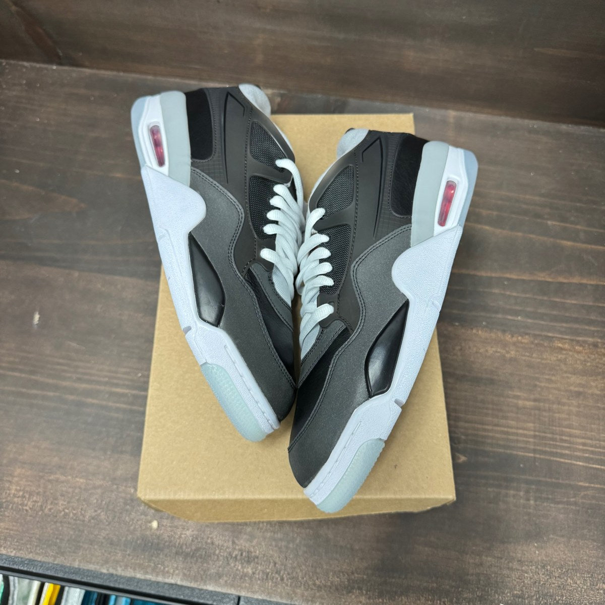 Jordan 4 RM Black Metallic Size 10 - Image 2