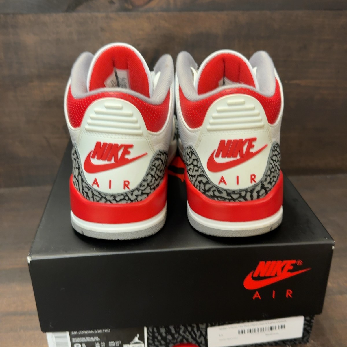 Jordan 3 Retro Fire Red (2022) - Image 4