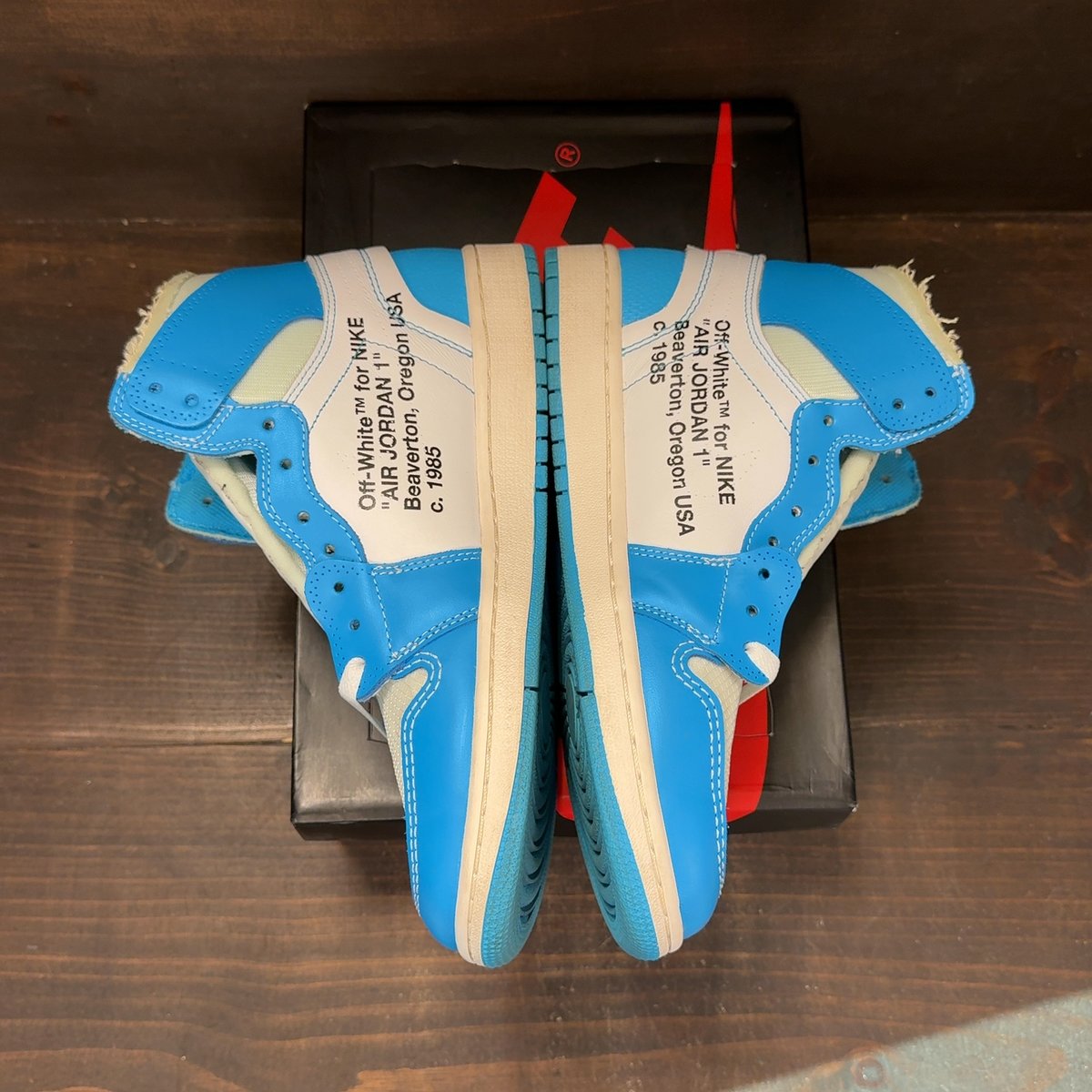 Jordan 1 Retro High Off-White University Blue Size 8.5 (Pre-Owned) - aux