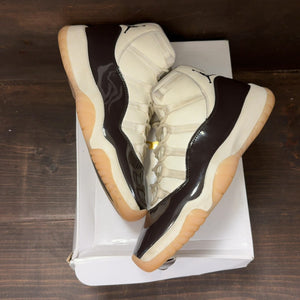 Jordan 11 Retro Neapolitan (Women's) - Image 2