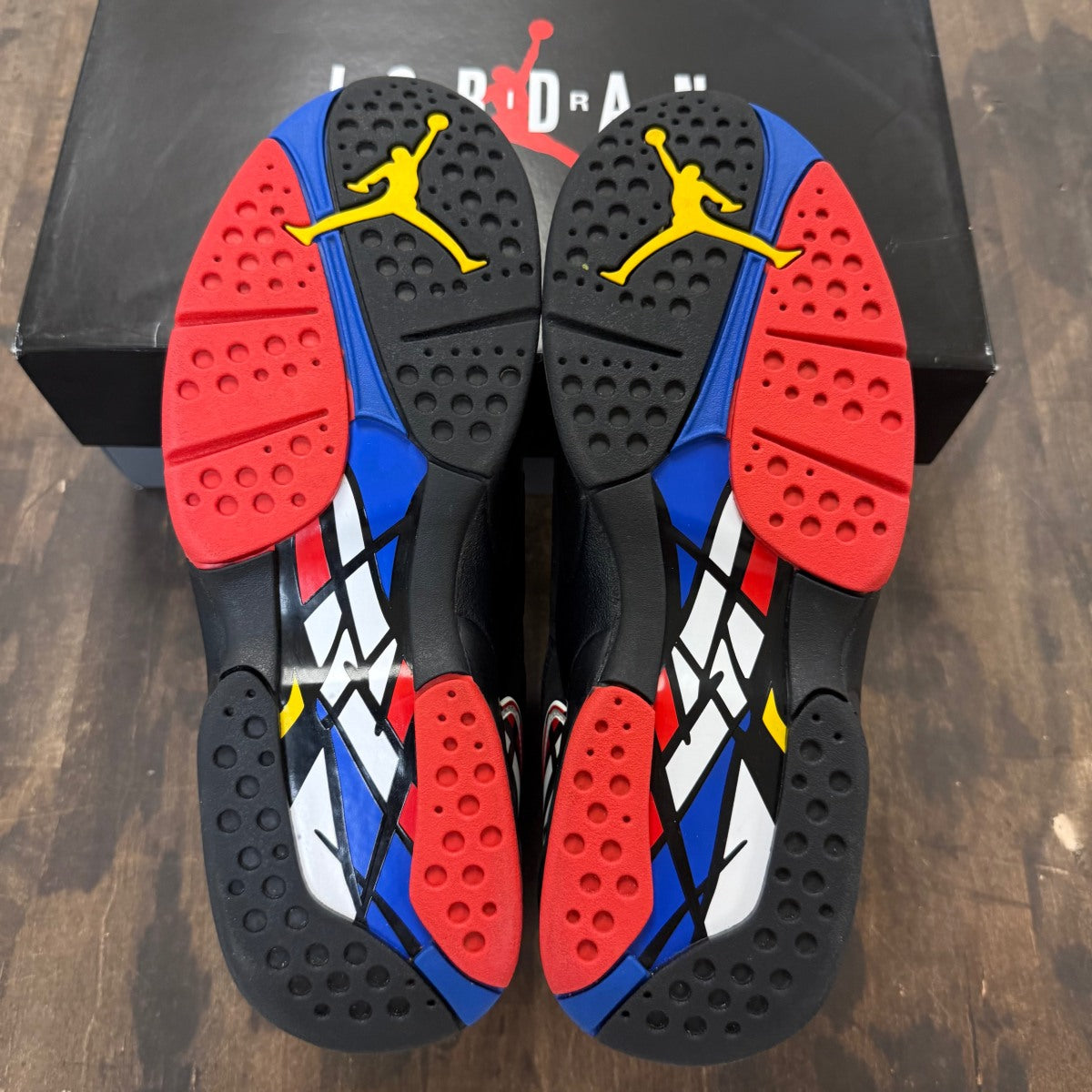 Jordan 8 Retro Playoffs (2023) Size 8.5 (Pre-Owned) - Image 5