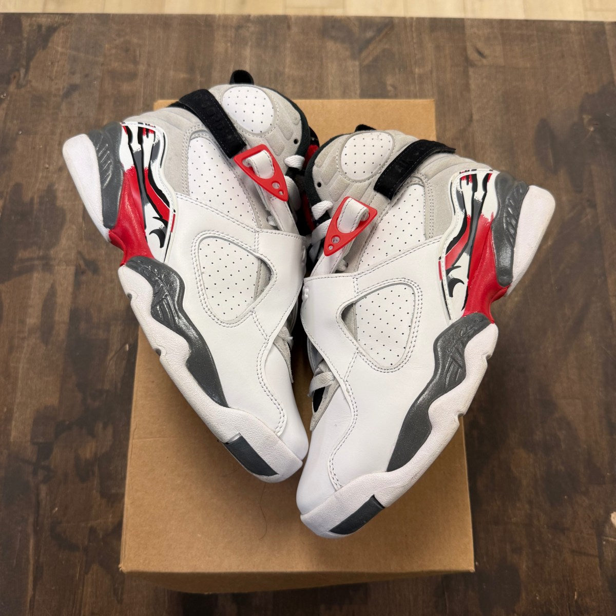 Jordan 8 Retro White True Red (2025) (GS) Size 6.5Y (Pre-Owned) - Image 1