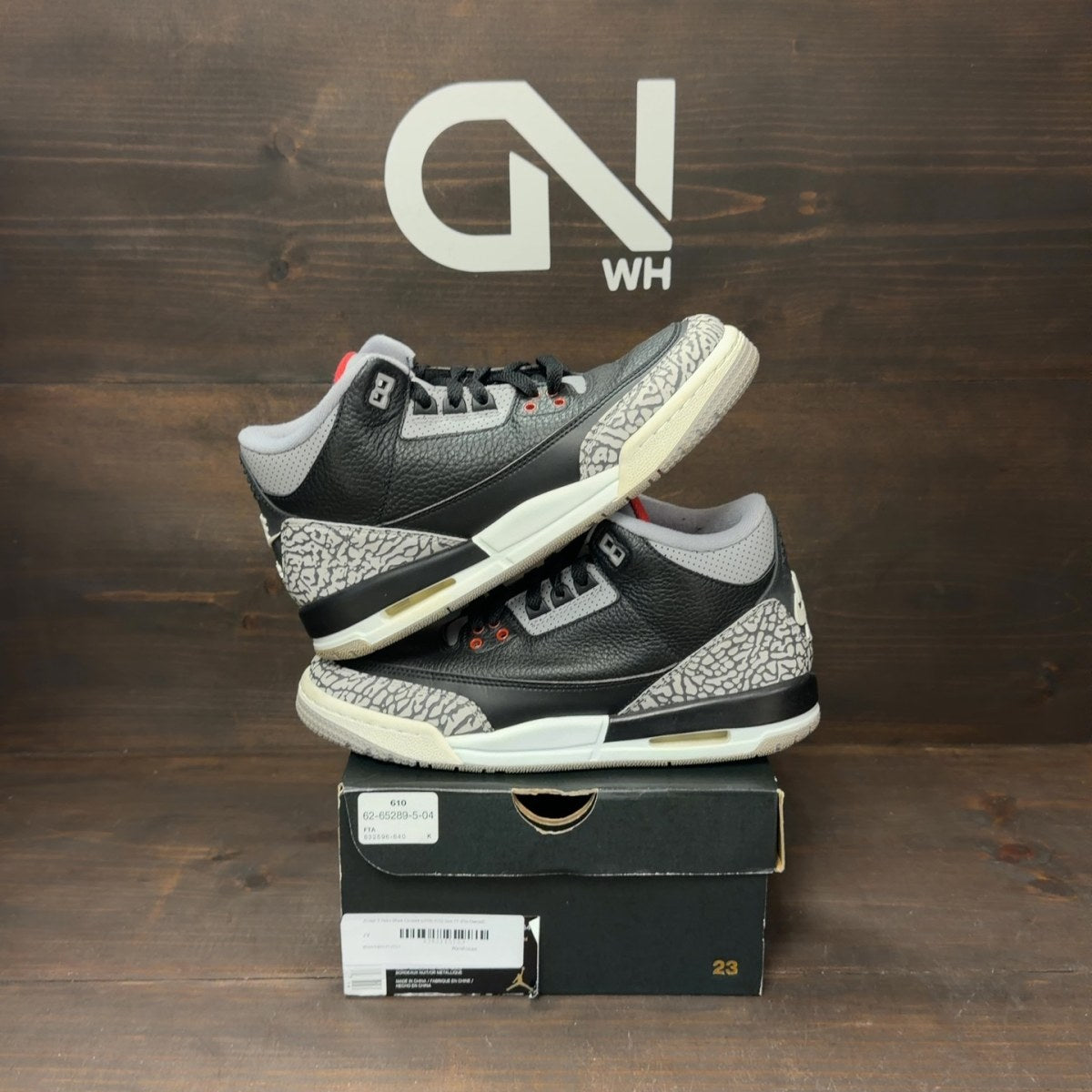 Jordan 3 Retro Black Cement (2018) (GS) Size 7Y (Pre-Owned) - Image 1