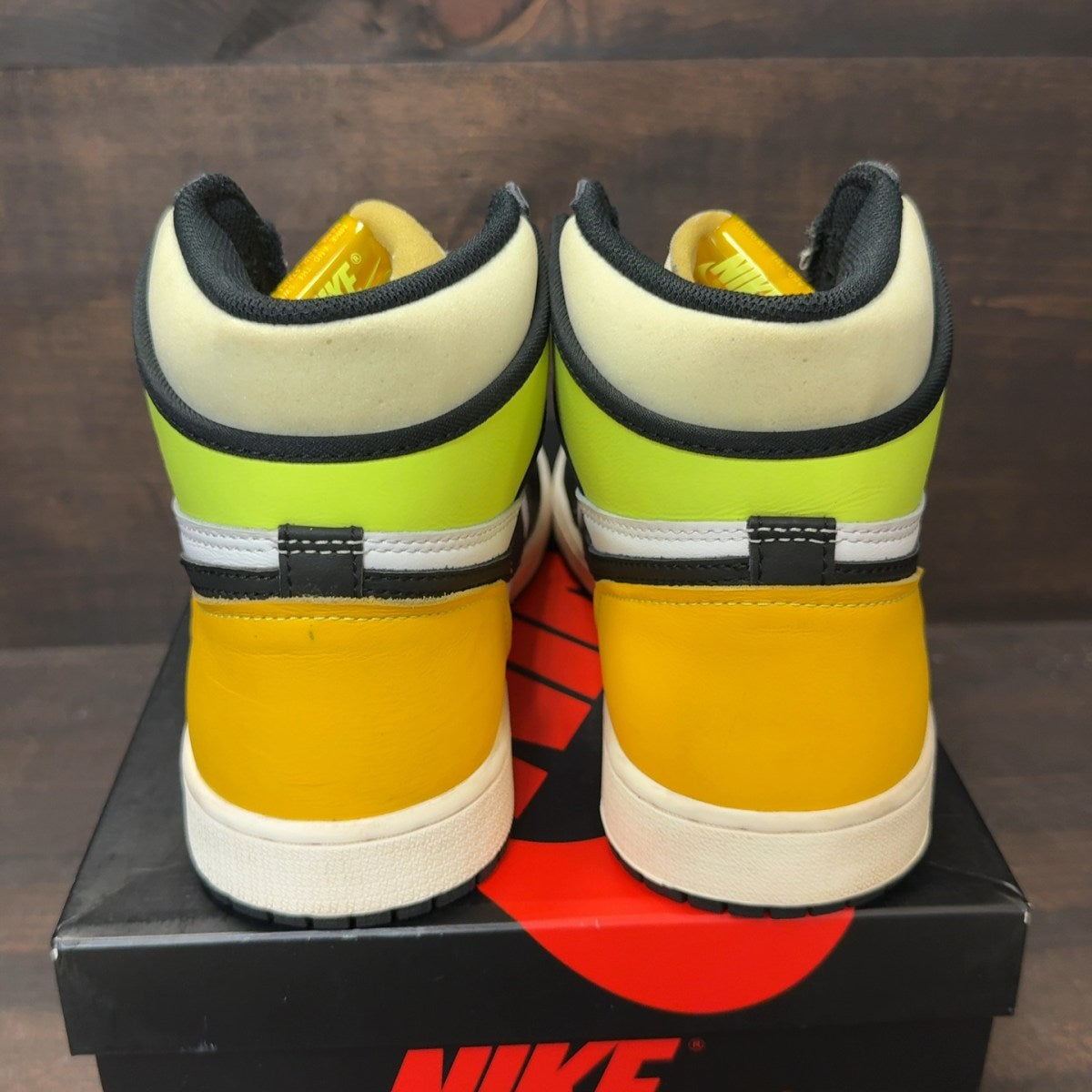 Jordan 1 Retro High White Black Volt University Gold - Image 5