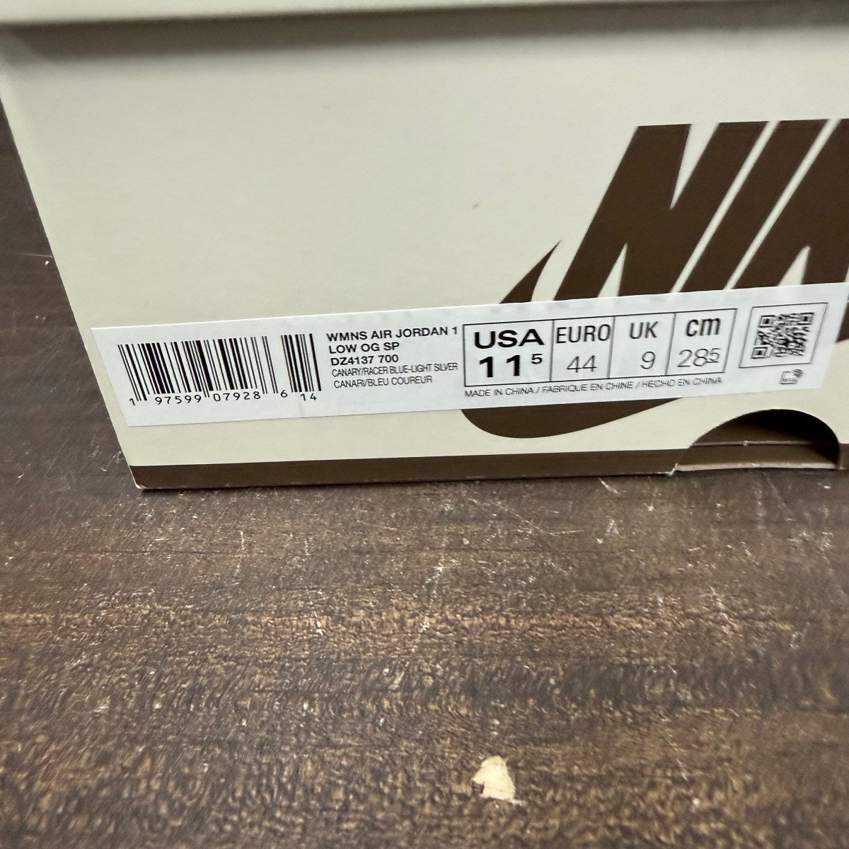 Jordan 1 Retro Low OG SP Travis Scott Canary (Women's) - Image 7