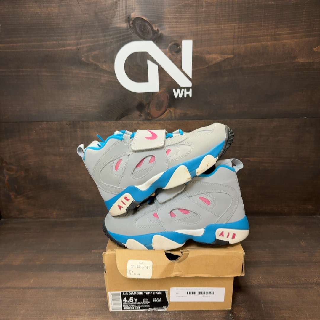 Wolf Grey Dynamic Blue Nike Air Dimond Turf 2 (GS) Size 4.5Y (Pre-Owned) - Image 1