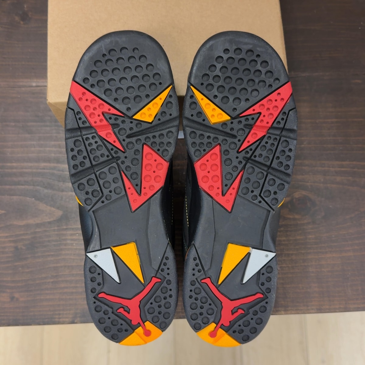 Jordan 7 Retro Citrus (2022) (GS) Size 7Y - Image 8