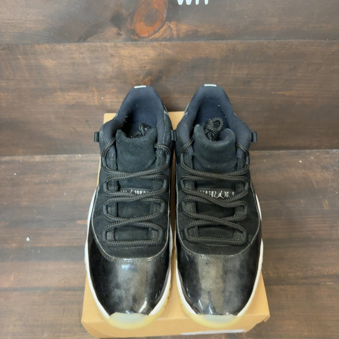 Jordan 11 Retro Low Barons Size 12 (Pre-Owned) - Image 3