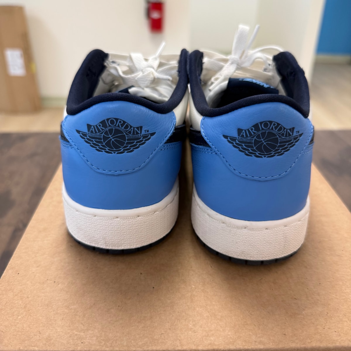 Jordan 1 Low OG Obsidian UNC (GS) Size 7Y (Pre-Owned) - Image 3