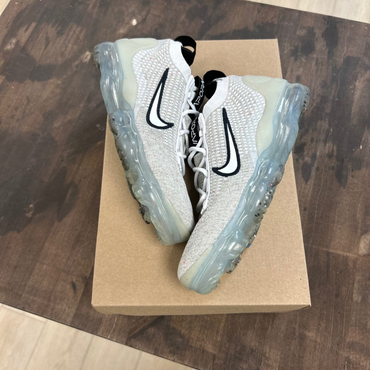 Nike Air VaporMax 2021 FK White Black Metallic Silver Size 6 (Pre-Owned) - Image 1
