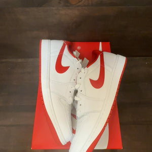 Jordan 1 Retro Low OG University Red - Image 2
