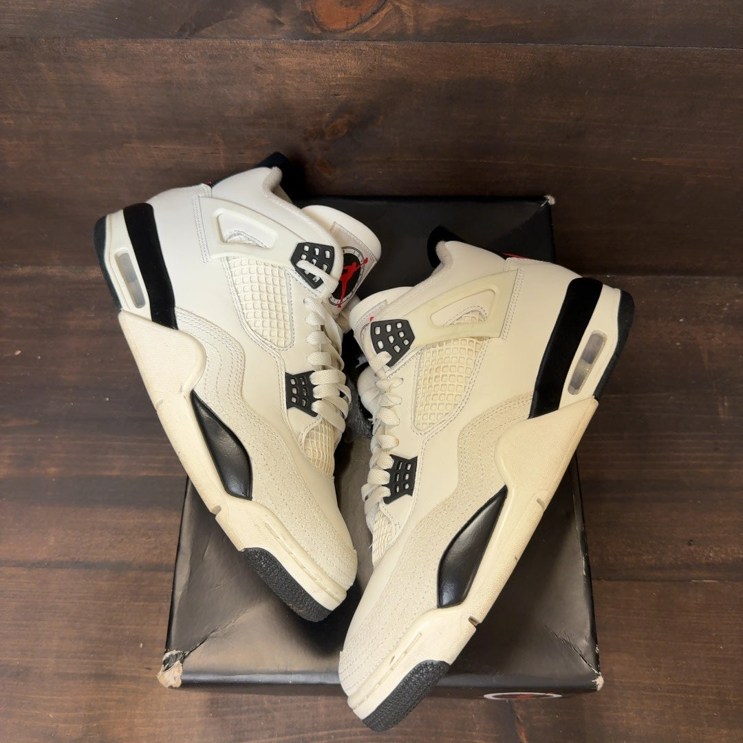 Jordan 4 Retro OG Flight Club Size 10.5 (Pre-Owned)