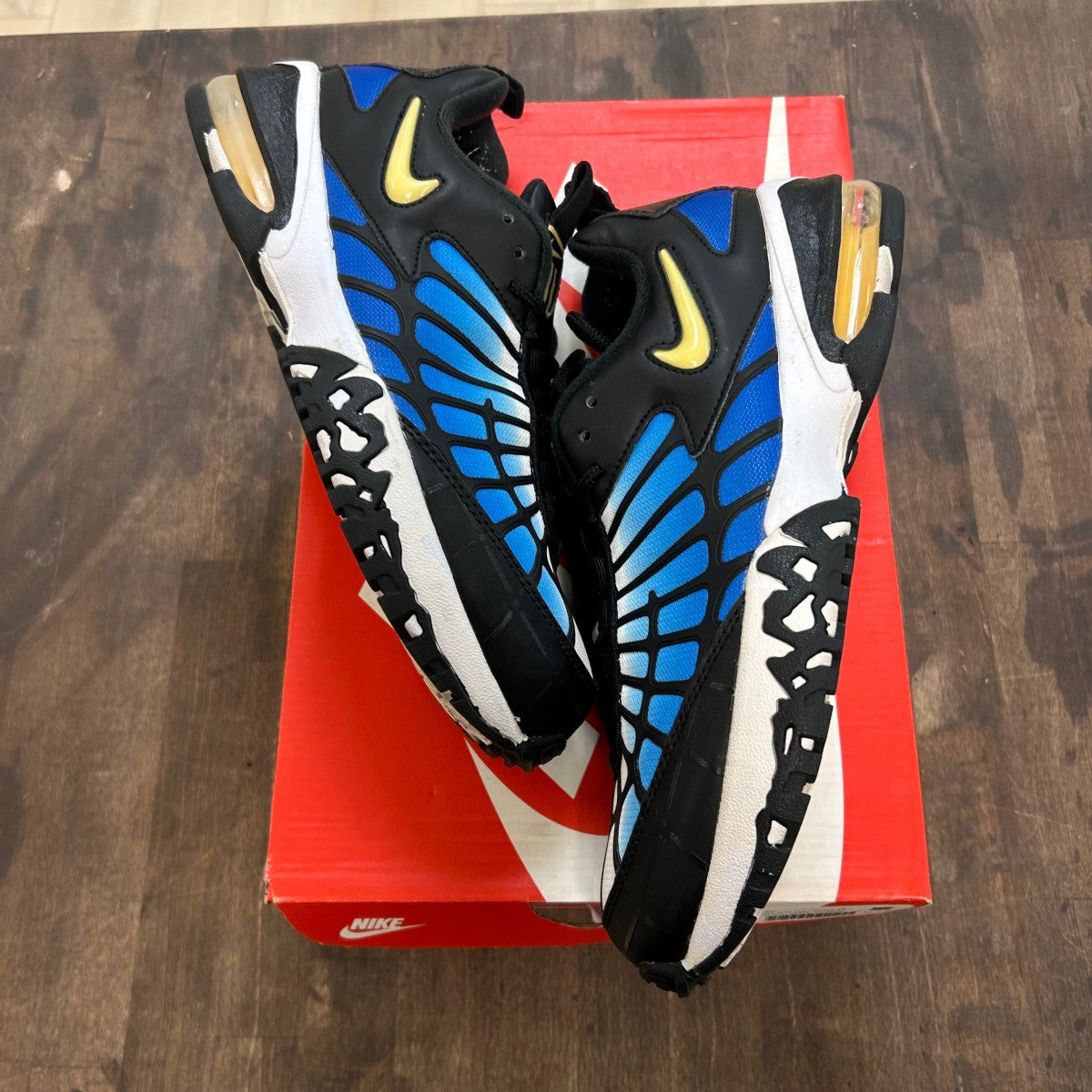 Nike Air Max 120 Hyper Blue Size 9 (Pre-Owned) - Image 1