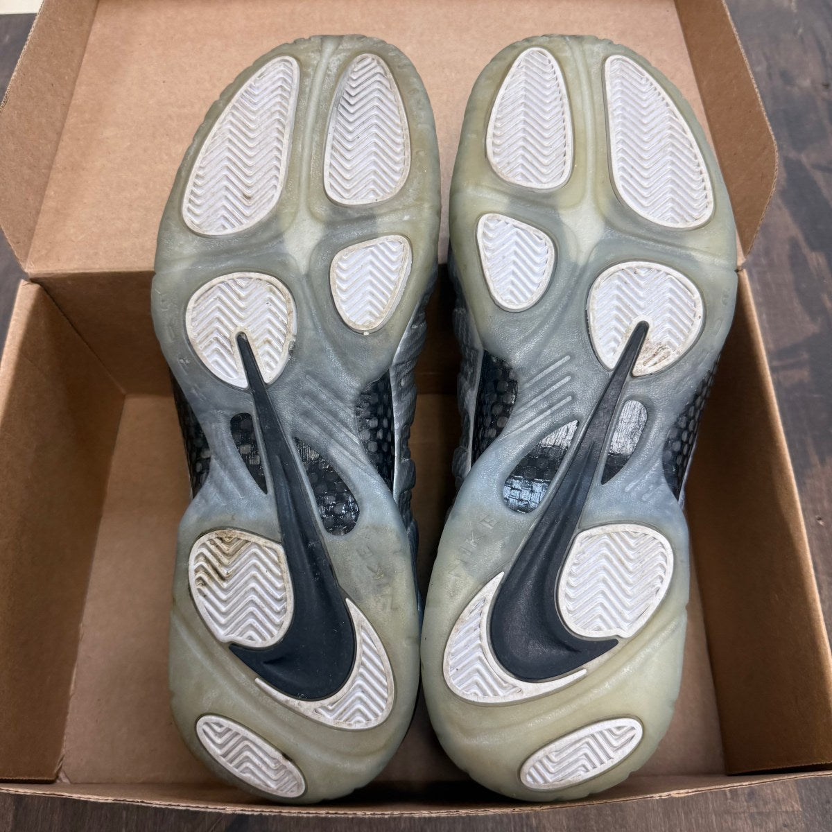 Nike Air Foamposite Pro Silver Surfer Size 13 (Pre-Owned) - Image 3