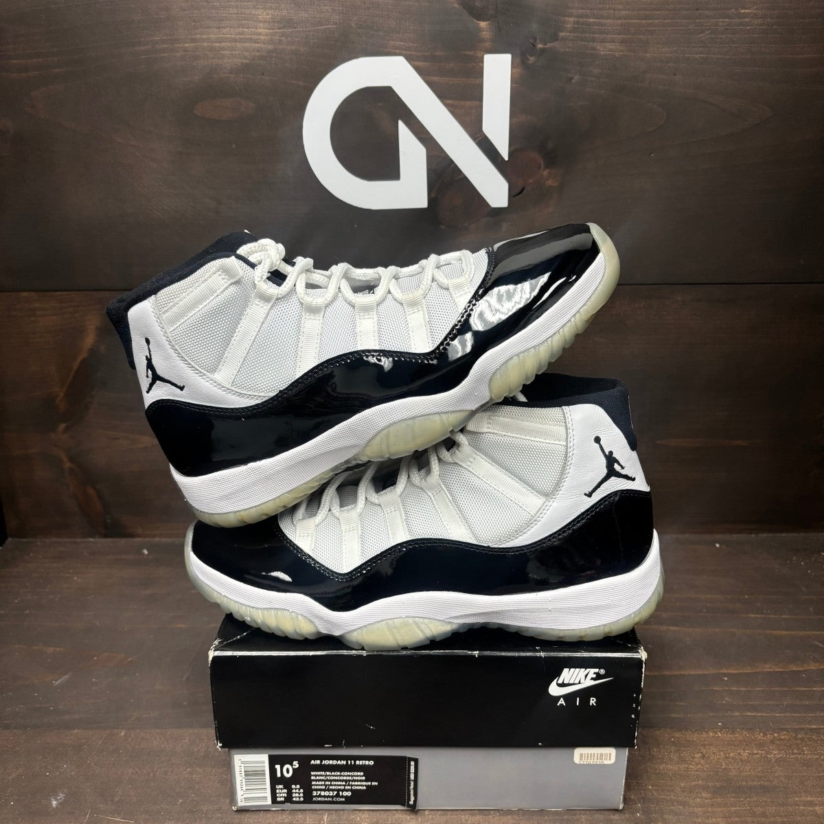 Jordan 11 Retro Concord (2018) - Image 1