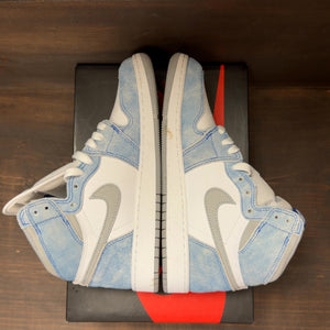 Jordan 1 Retro High OG Hyper Royal - Image 5