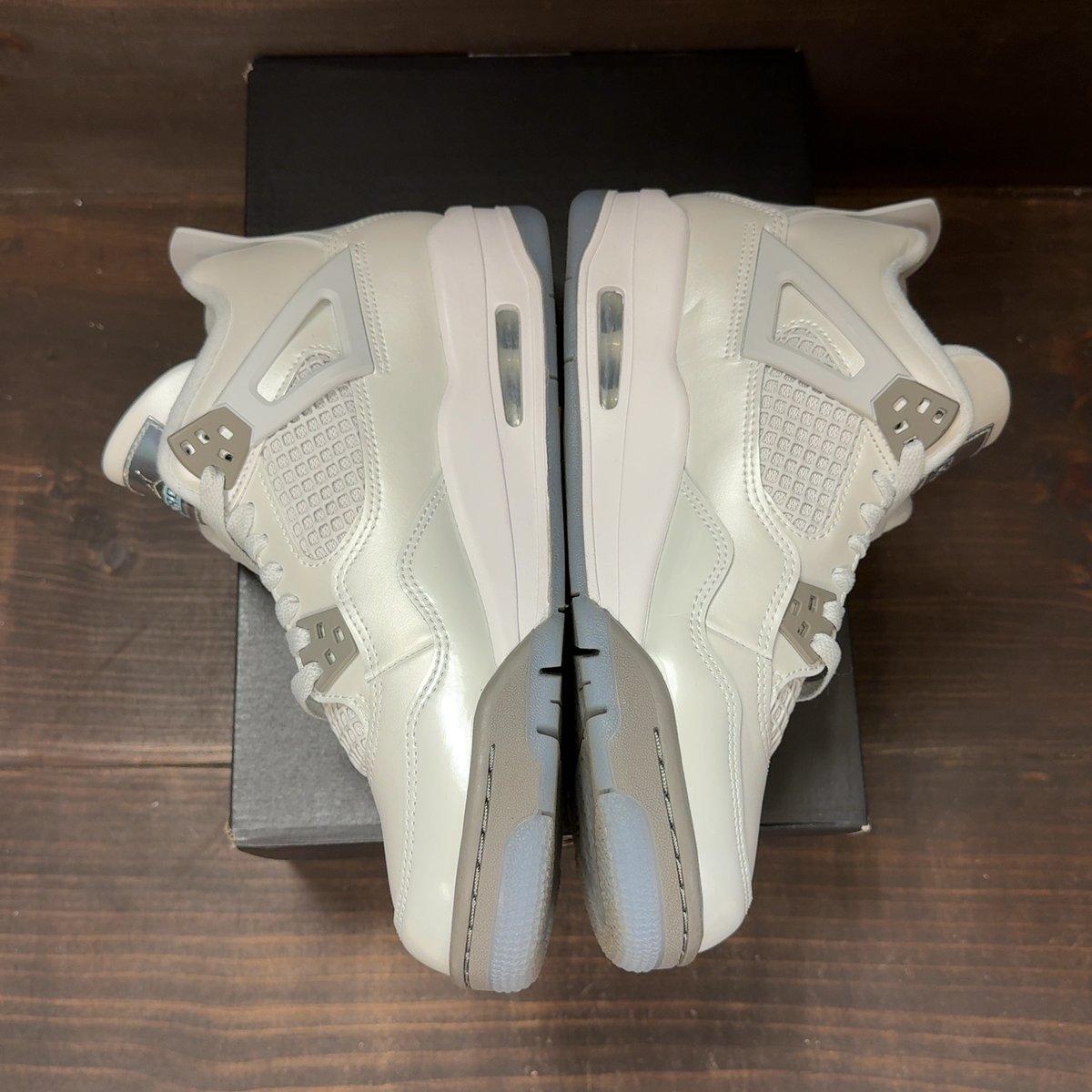 Jordan 4 Retro Photon Dust Blue Chill (GS) Size 6.5Y (Pre-Owned) - aux