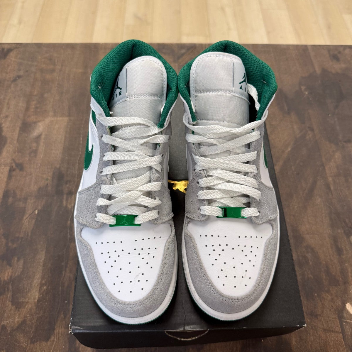 Jordan 1 Mid SE Grey Green - Image 2
