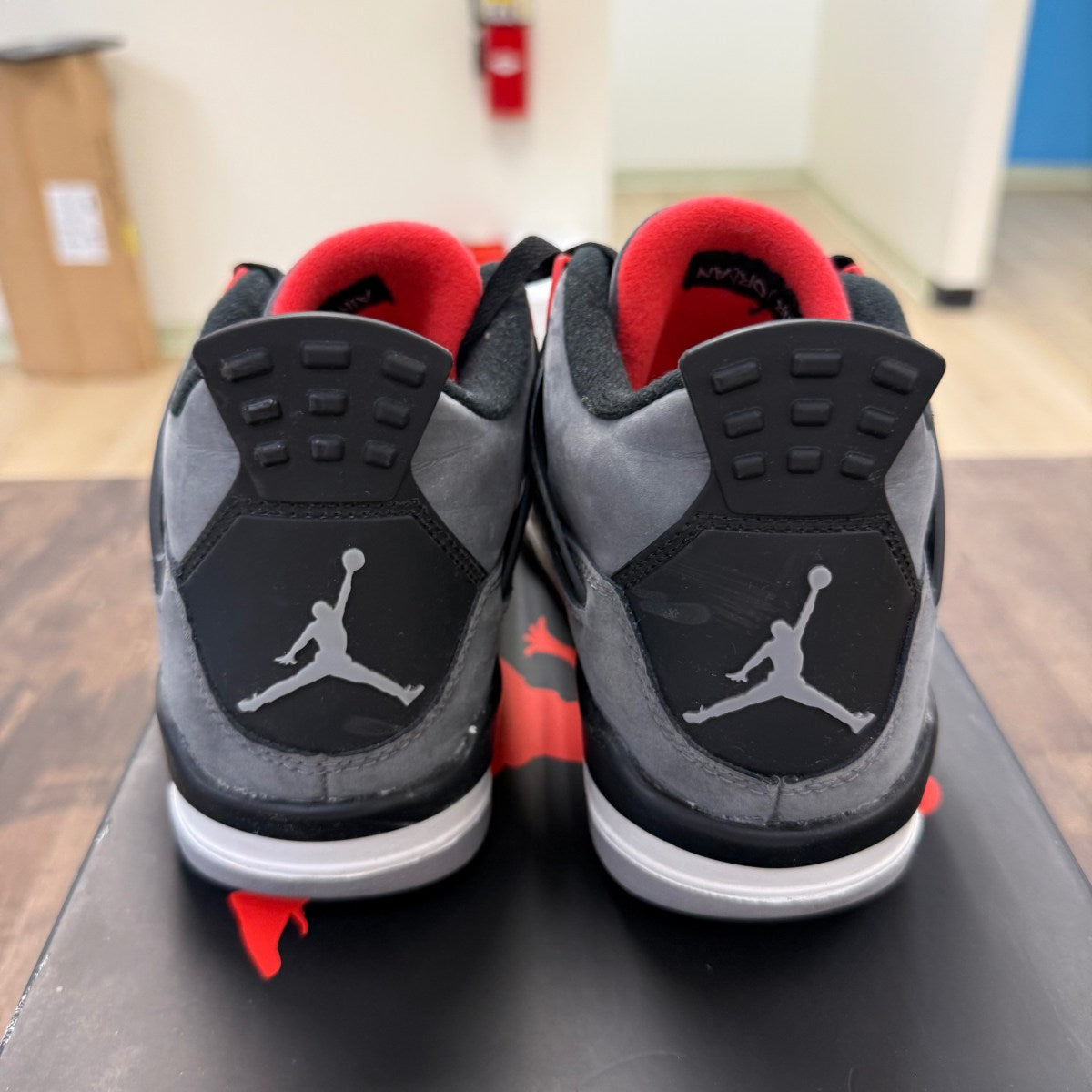 Jordan 4 Retro Infrared (GS) - Image 4