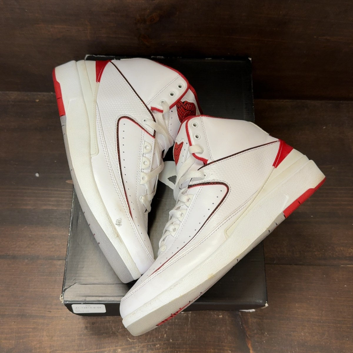 Jordan 2 Retro White Red (2014) Size 8.5 (Pre-Owned) - back