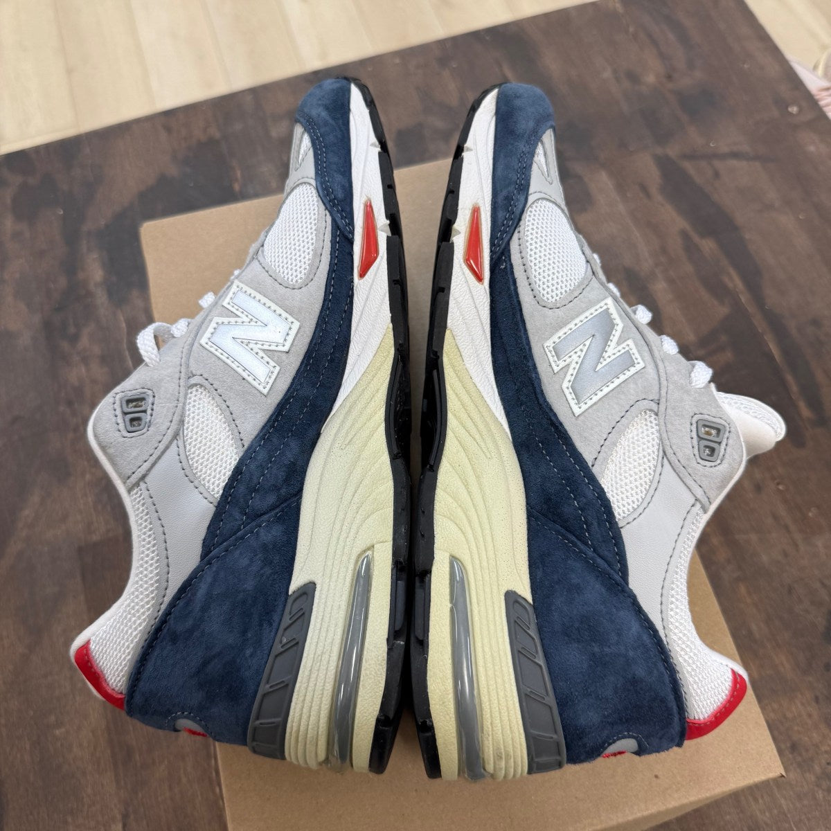 New Balance 991 Grey Navy Red Size 9.5 (Pre-Owned) - Image 5