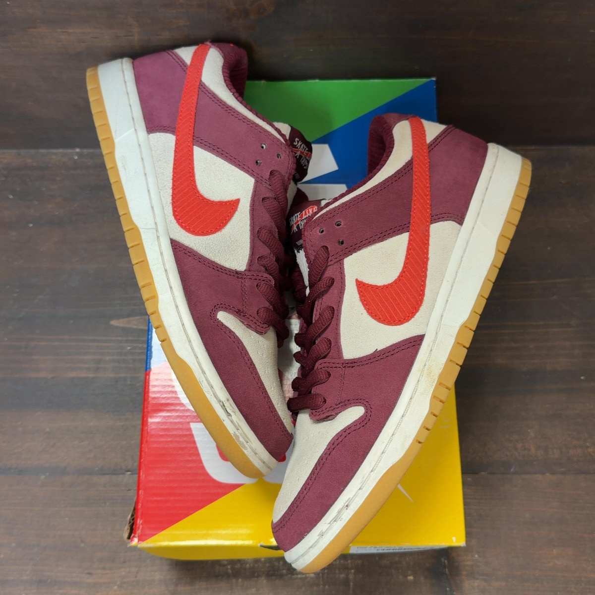 Nike SB Dunk Low Skate Like a Girl Size 9 (Pre-Owned) - back