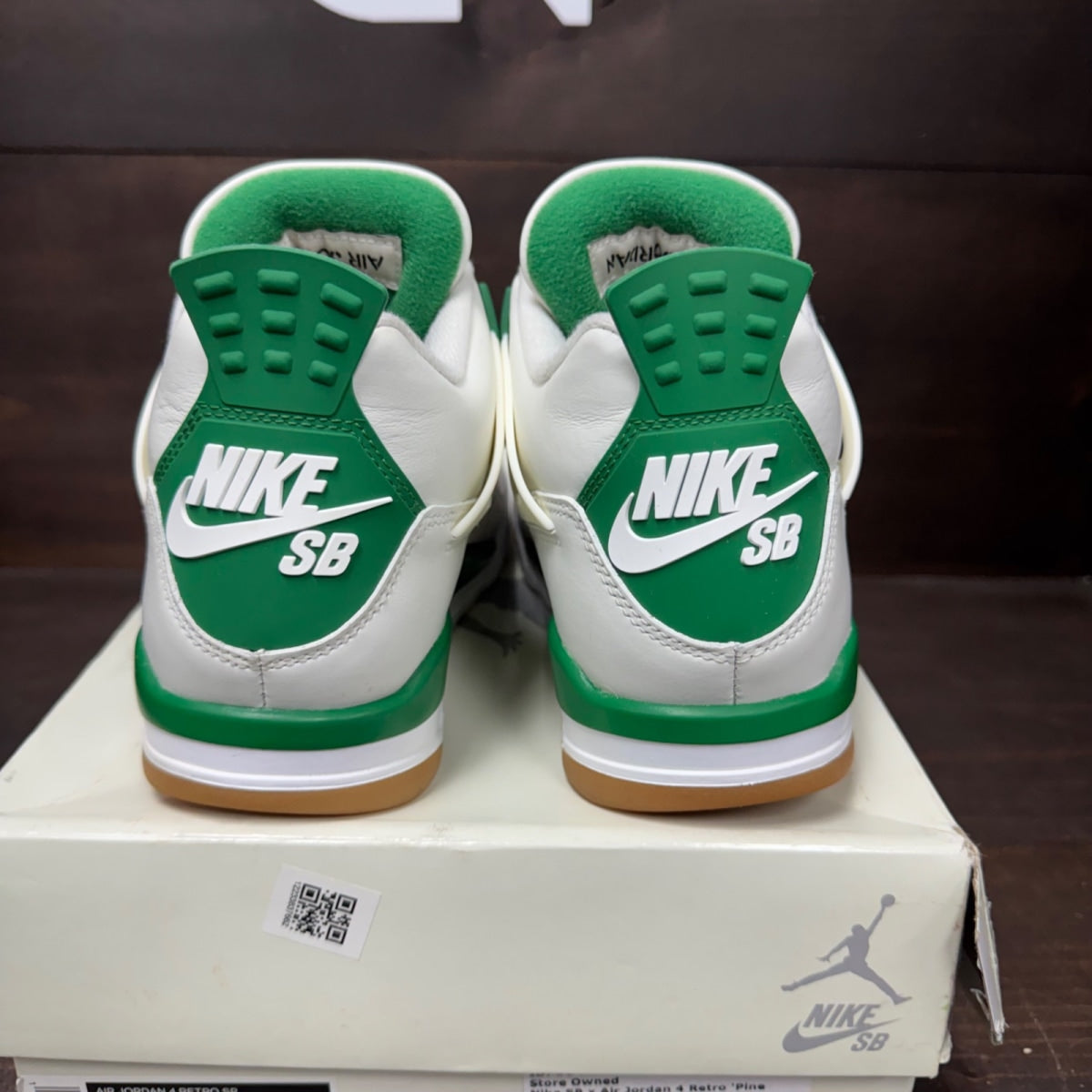 Jordan 4 Retro SB Pine Green - Image 4
