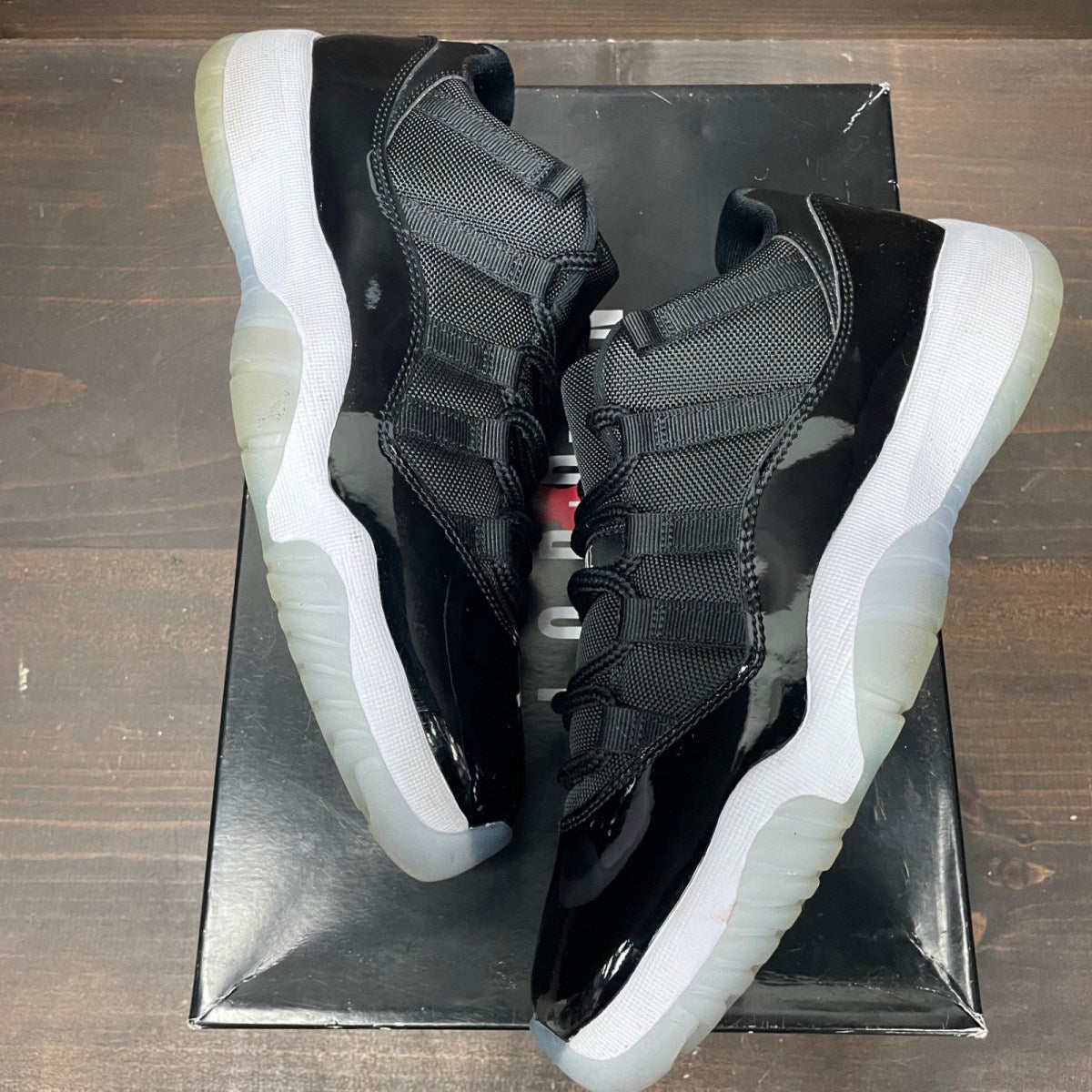 Jordan 11 Retro Low Space Jam - Image 2
