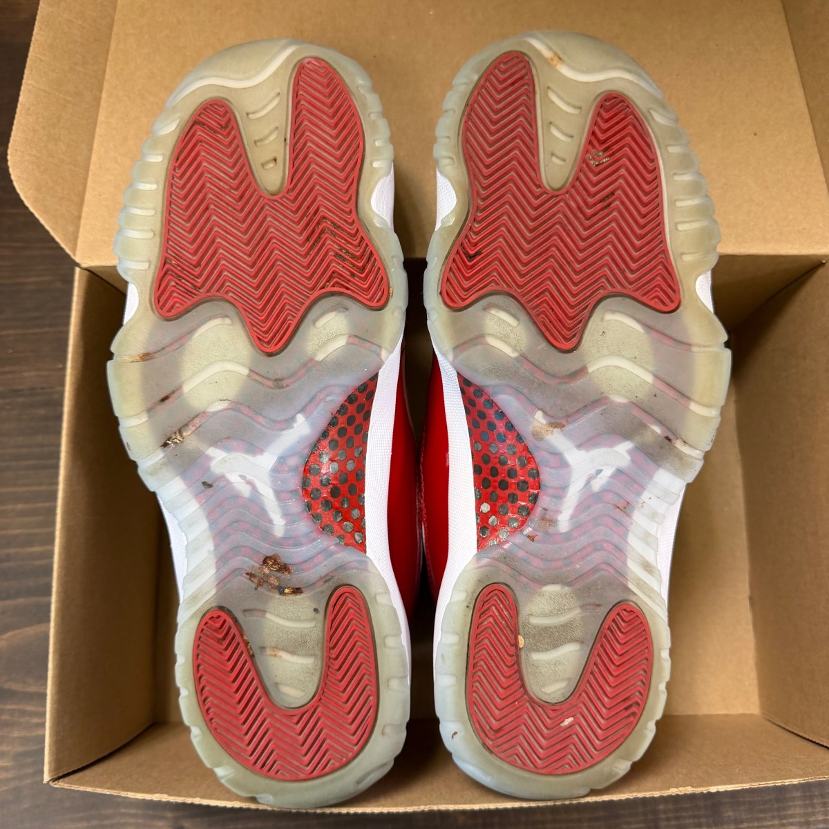 Jordan 11 Retro Cherry (2022) Size 11 (Pre-Owned) - Image 6