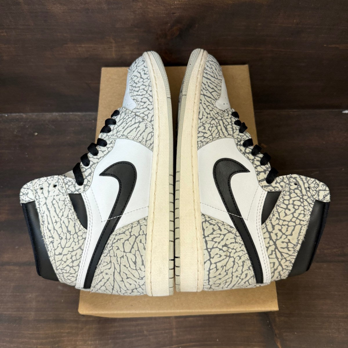 Jordan 1 Retro High OG White Cement Size 8.5 (Pre-Owned) - Image 5