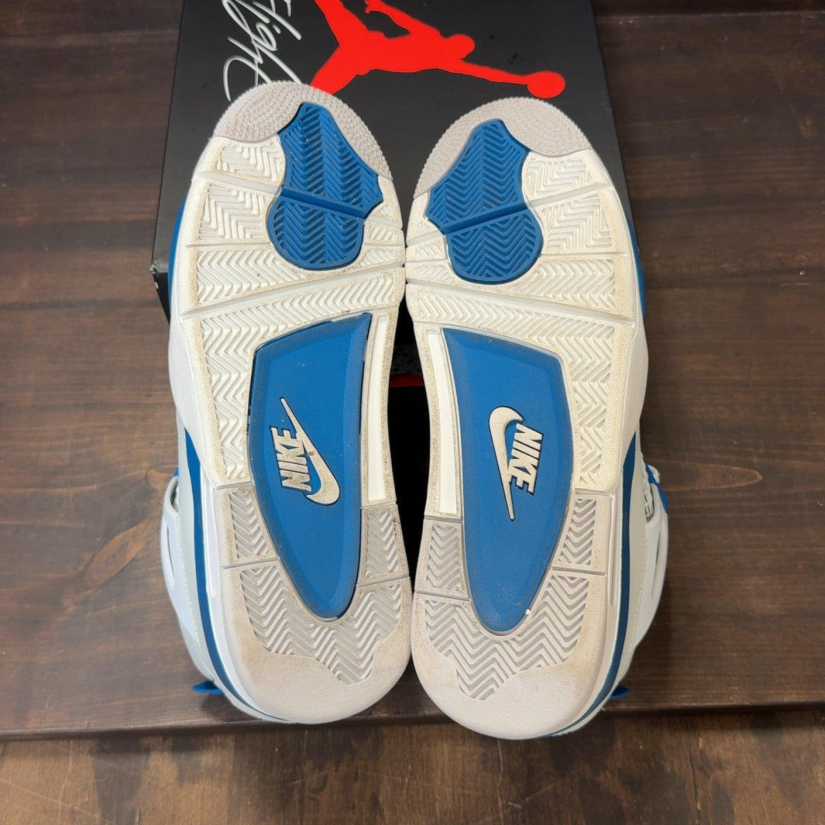 Jordan 4 Retro Military Blue (2024) Size 11 (Pre-Owned)