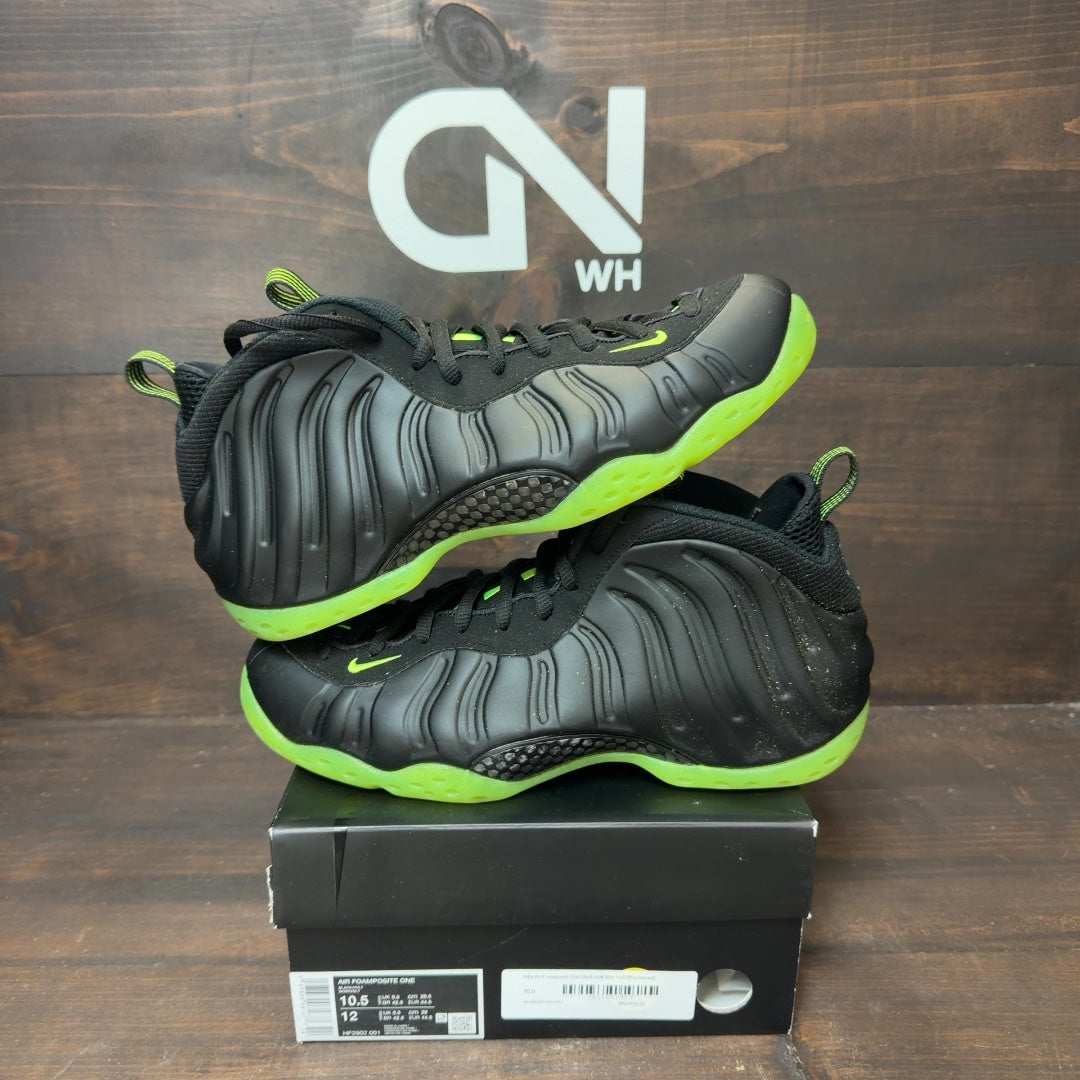 Nike Air Foamposite One Black Volt - Image 1