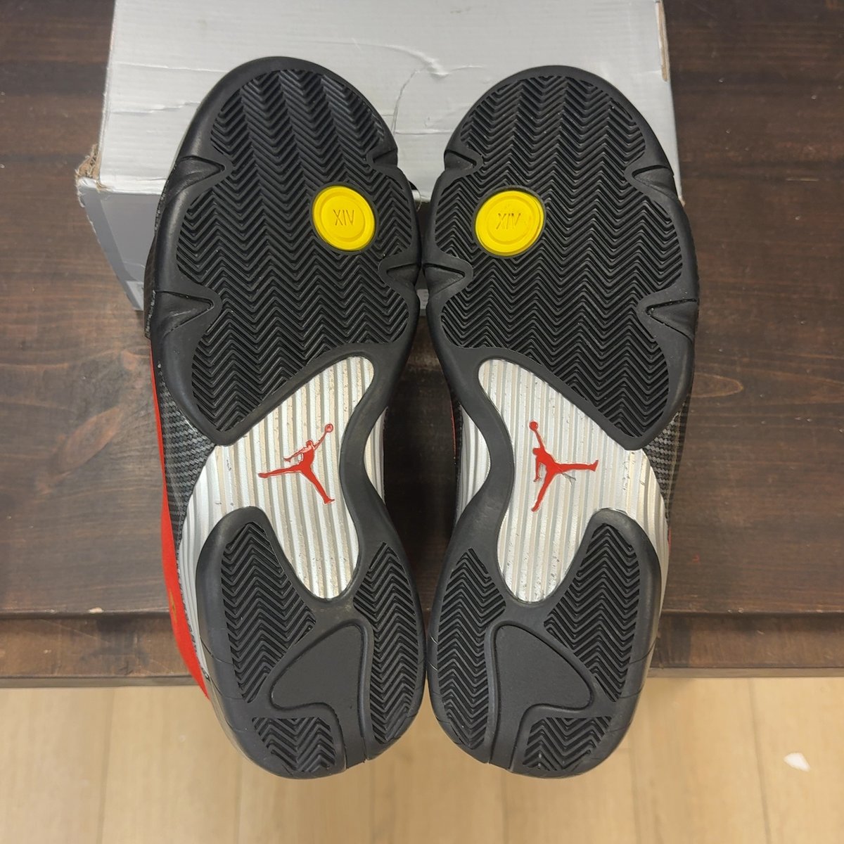 Jordan 14 Retro Ferrari (2025) Size 12 (Pre-Owned) - aux