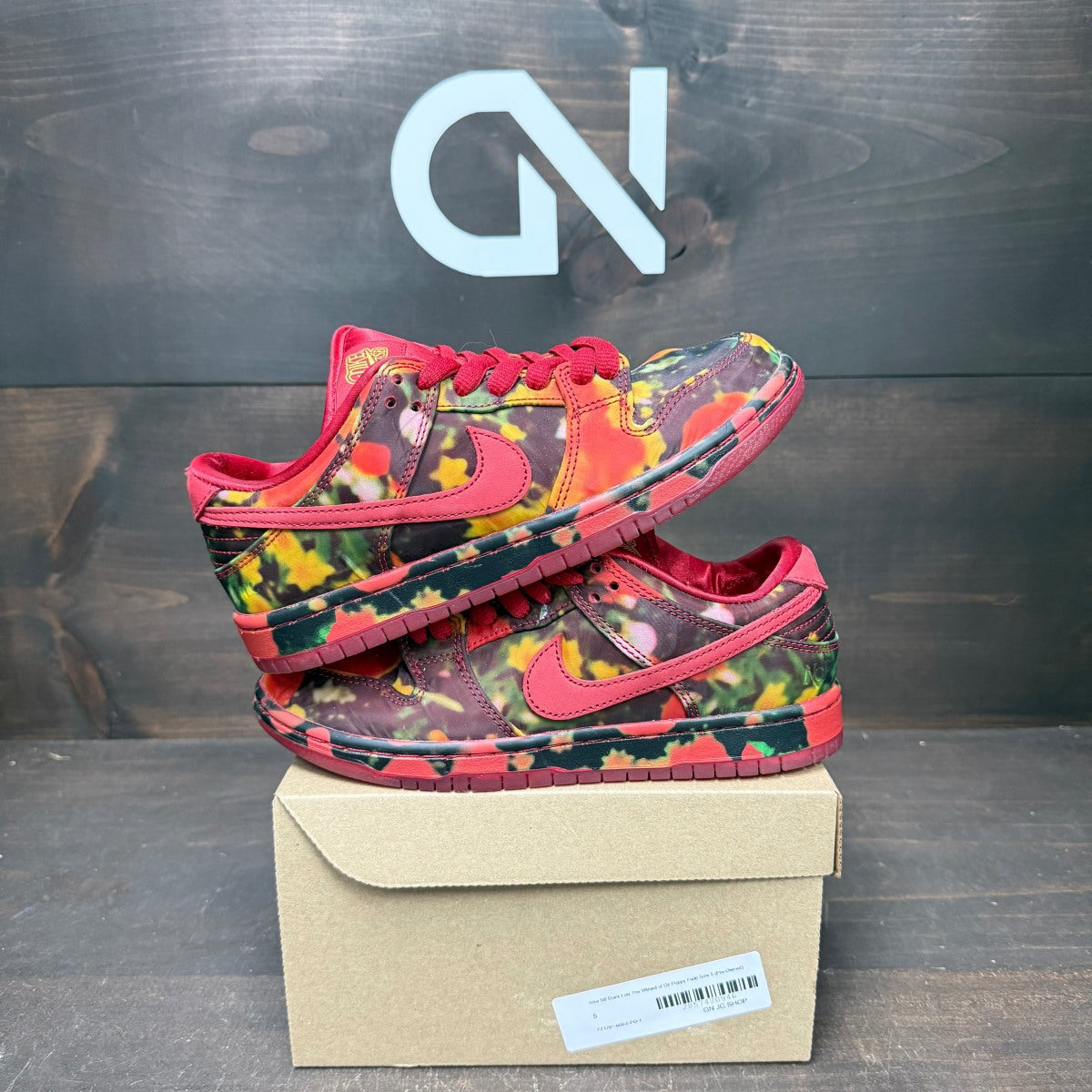 Nike SB Dunk Low The Wizard of Oz Poppy Field Size 5 (Pre-Owned) - Image 1