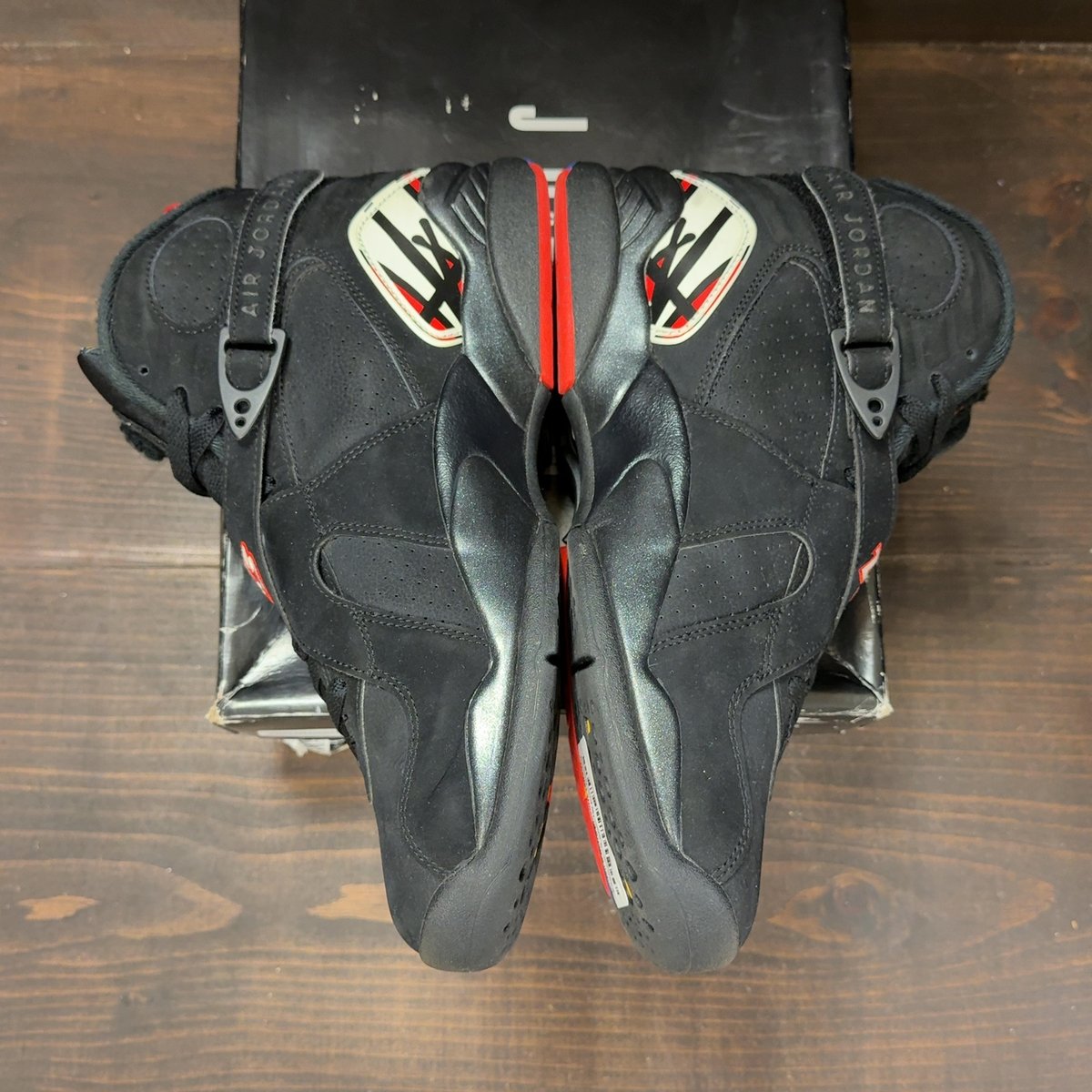 Jordan 8 Retro Playoffs (2023) Size 9.5 (Pre-Owned) - aux