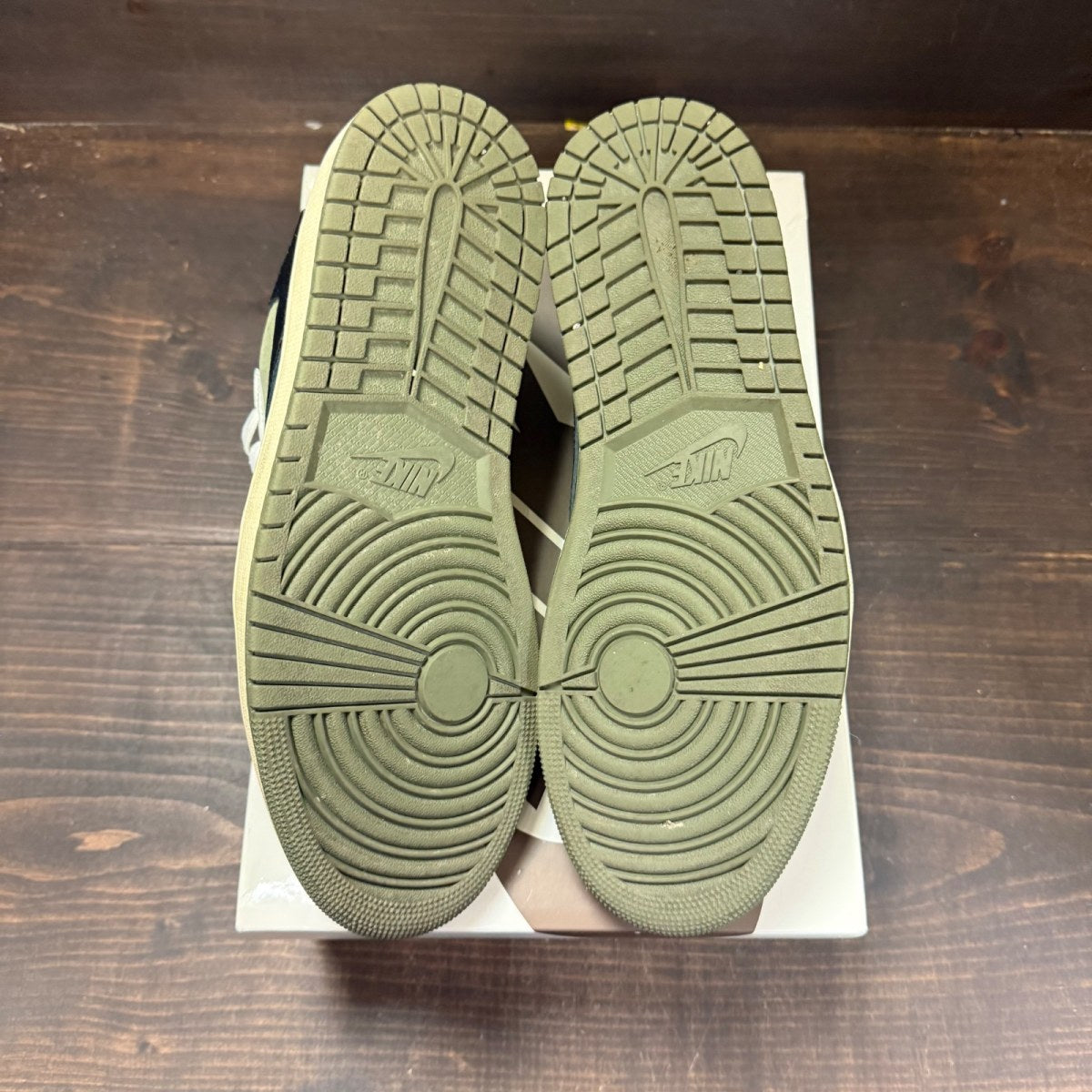 Jordan 1 Retro Low OG SP Travis Scott Medium Olive - Image 6