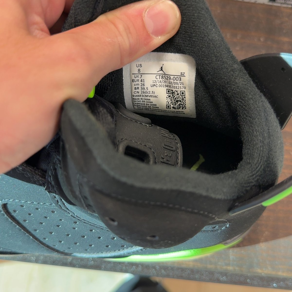 Jordan 6 Retro Electric Green Size 8 (Pre-Owned) - aux