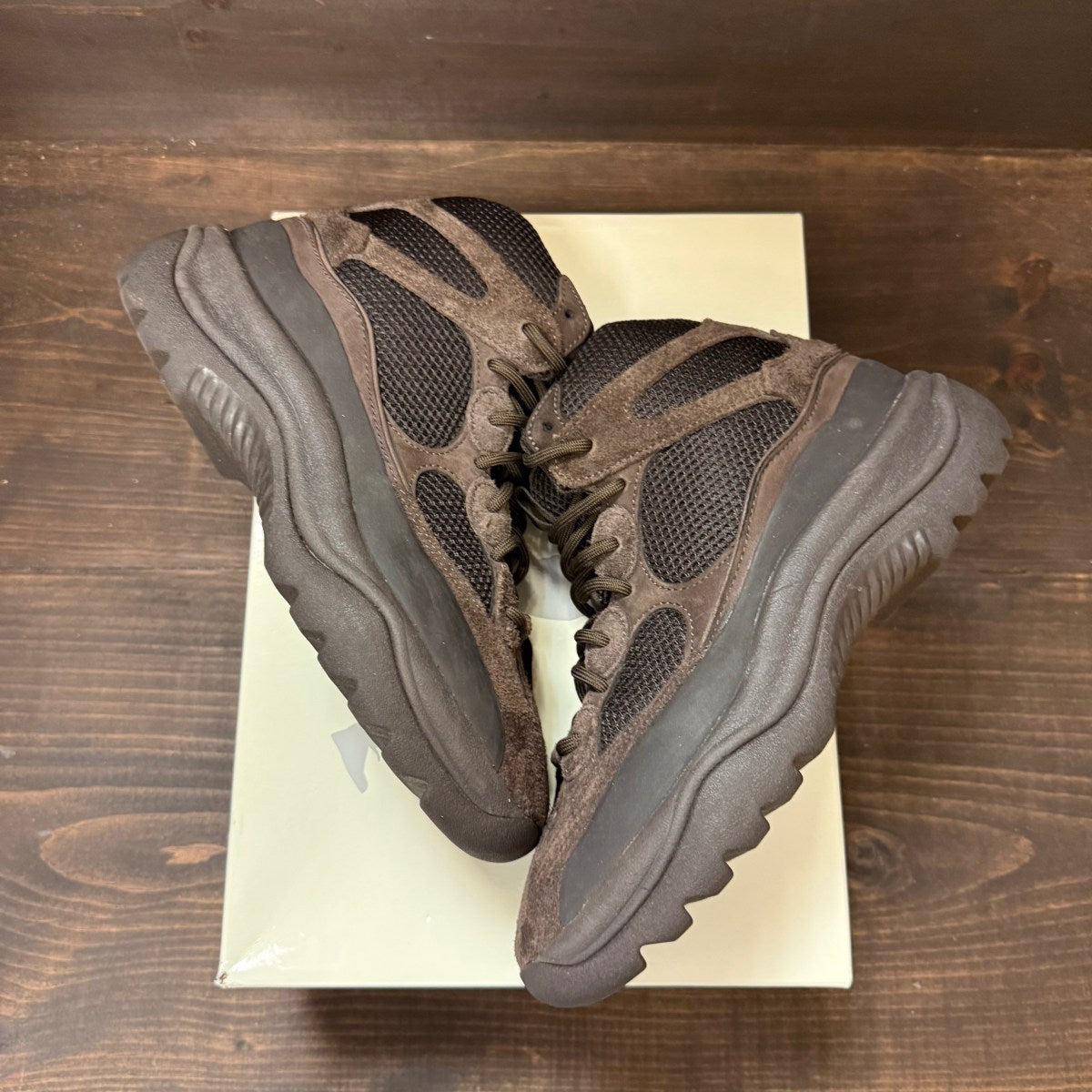 adidas Yeezy Desert Boot Oil Size 9 (Pre-Owned) - Image 2